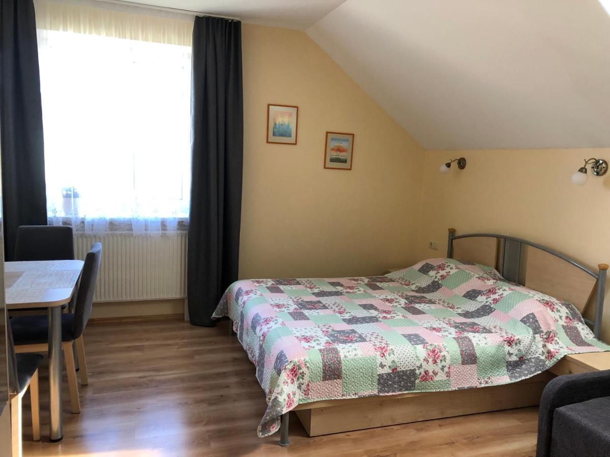 Viktoras Apartments Palanga Buitenkant foto